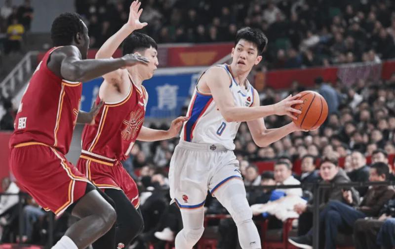 九游手机版-CBA新秀第一年就成球队老大的3位现役球星